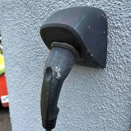 - Clonlyne House Apartment *