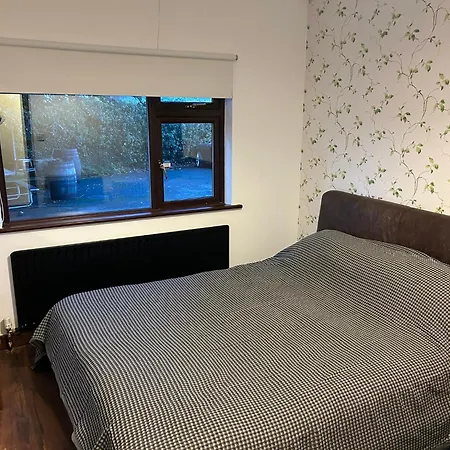 - Clonlyne House Lägenhet *