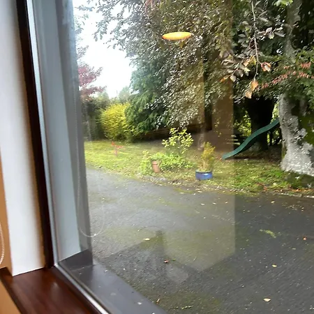 - Clonlyne House Apartment